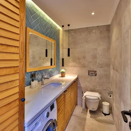 Seaview 3 Bedroom - 7452