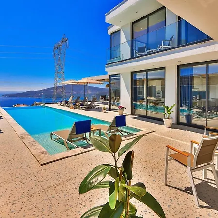 Seaview 3 Bedroom - 7452 *
