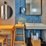 Seaview 3 Bedroom - 7452