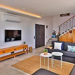Seaview 3 Bedroom - 7452 Villa *