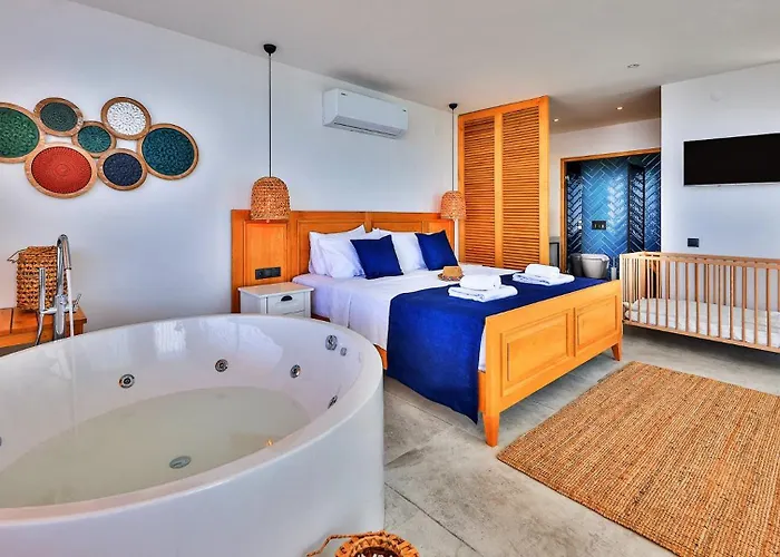 Seaview 3 Bedroom - 7452 Villa *