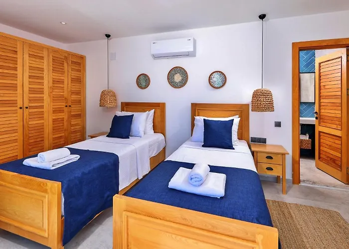 Villa Seaview 3 Bedroom - 7452 *
